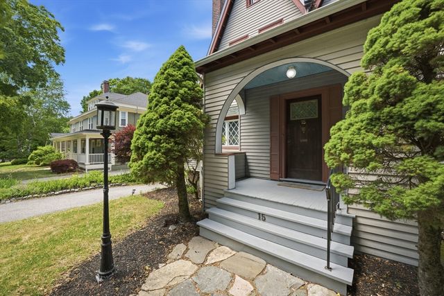 15 Haviland St, Worcester, MA 01602