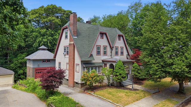 15 Haviland St, Worcester, MA 01602