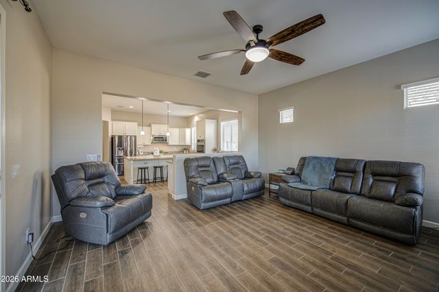 19736 E EMPEROR Boulevard, Queen Creek, AZ 85142