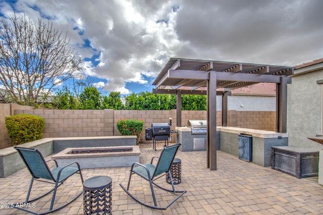 19736 E EMPEROR Boulevard, Queen Creek, AZ 85142