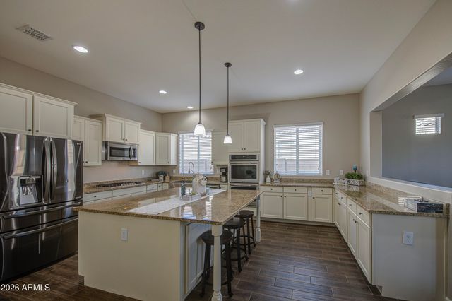 19736 E EMPEROR Boulevard, Queen Creek, AZ 85142