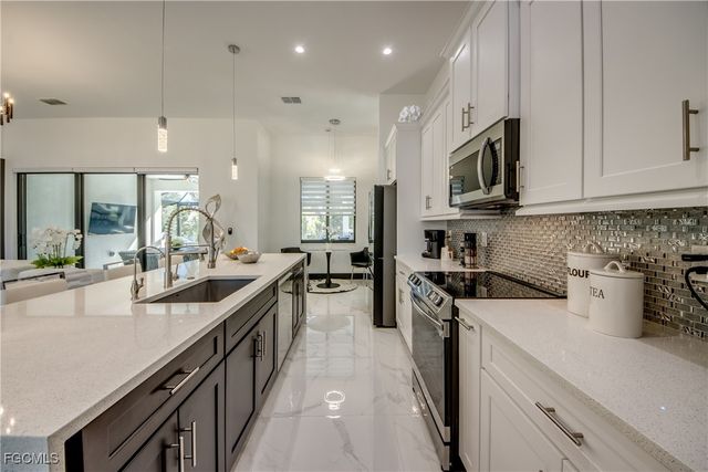 4345 SW 25th CT, Cape Coral, FL 33914