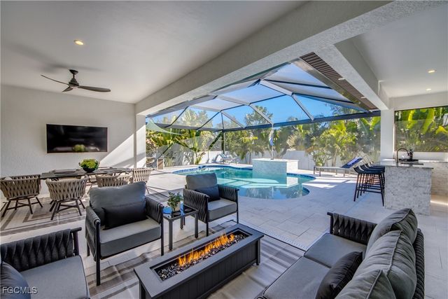 4345 SW 25th CT, Cape Coral, FL 33914