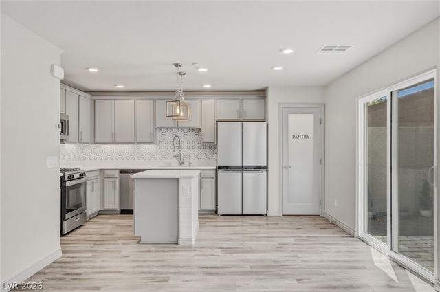 305 Quail Dove Avenue, Henderson, NV 89012