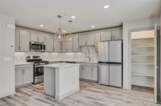 305 Quail Dove Avenue, Henderson, NV 89012