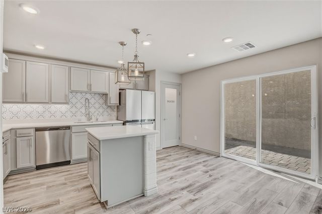 305 Quail Dove Avenue, Henderson, NV 89012