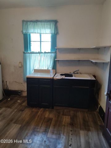 210 E Vine Street, Goldsboro, NC 27530