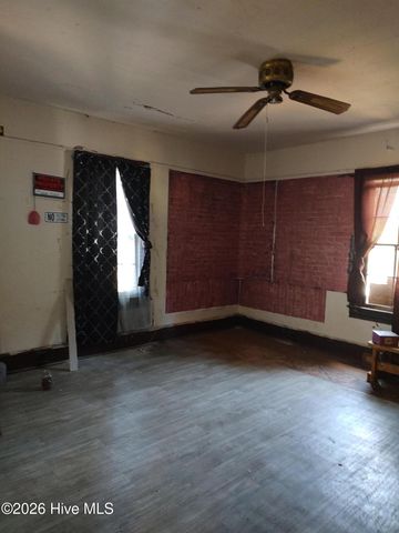 210 E Vine Street, Goldsboro, NC 27530