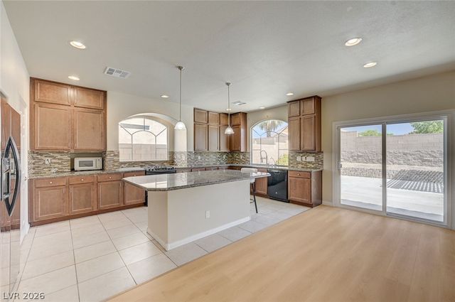 5562 Yarra Valley Avenue, Las Vegas, NV 89139