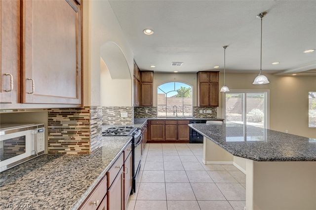 5562 Yarra Valley Avenue, Las Vegas, NV 89139