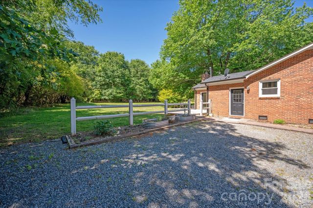 2645 Walker Road, Matthews, NC 28105