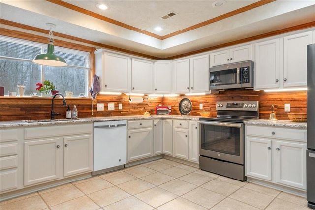 9303 W Farm Road 76, Willard, MO 65781