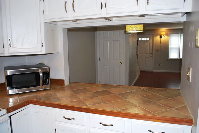 21 Blossom Lane, Merrimack, NH 03054