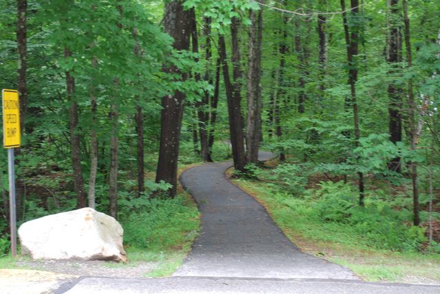 21 Blossom Lane, Merrimack, NH 03054