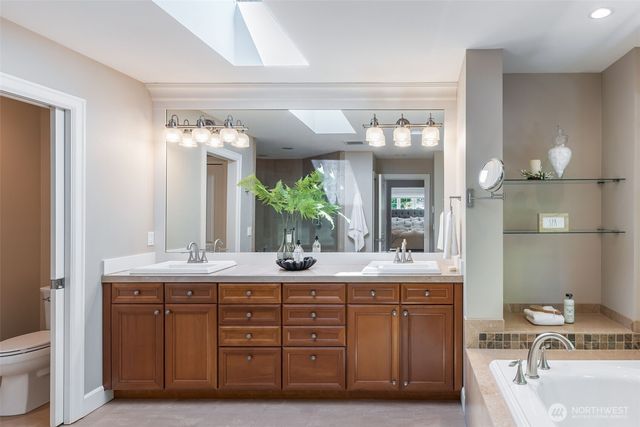 605 11th Avenue, Kirkland, WA 98033