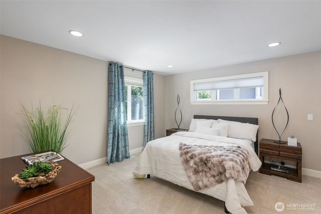 605 11th Avenue, Kirkland, WA 98033