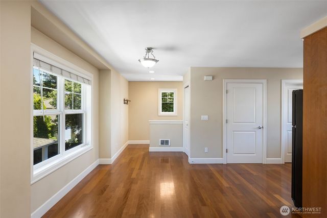 605 11th Avenue, Kirkland, WA 98033