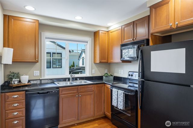 605 11th Avenue, Kirkland, WA 98033