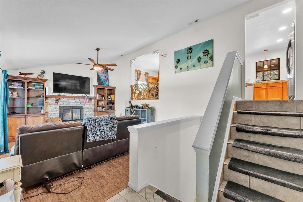 Image 12 of property listing at 5324 LAFAYETTE AVENUE, Sebring, FL 33875