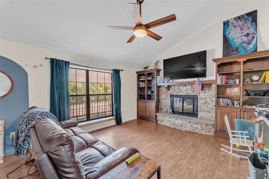 Image 13 of property listing at 5324 LAFAYETTE AVENUE, Sebring, FL 33875