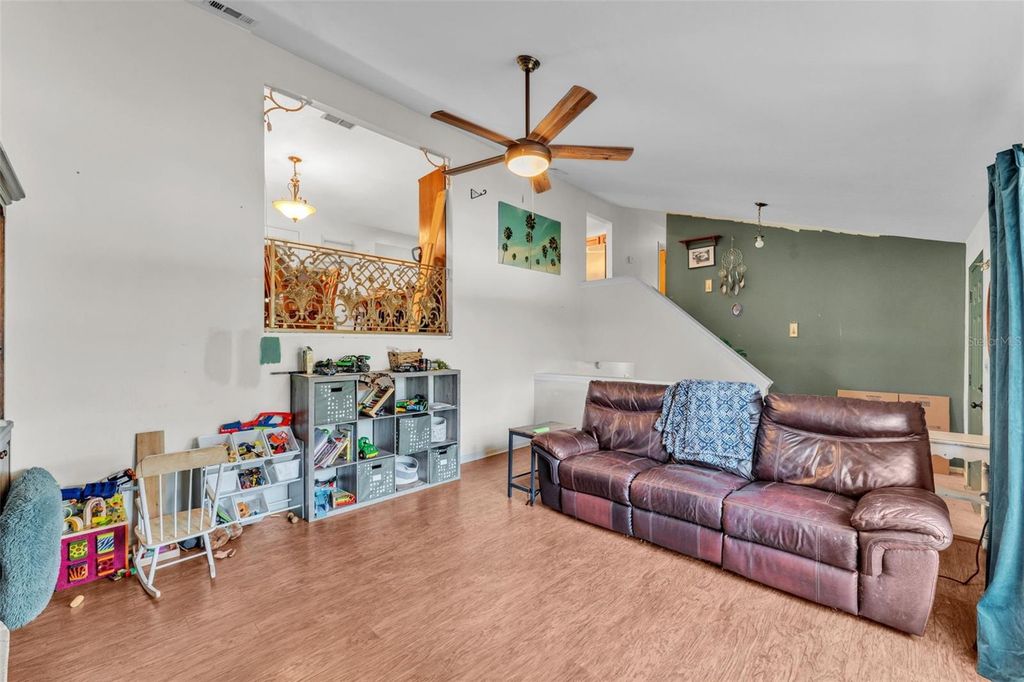 Image 14 of property listing at 5324 LAFAYETTE AVENUE, Sebring, FL 33875