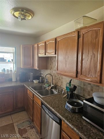 6325 Portola Road, Las Vegas, NV 89108