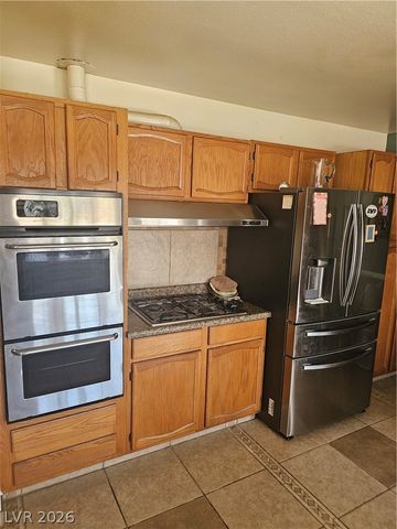 6325 Portola Road, Las Vegas, NV 89108