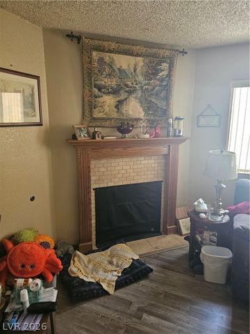 6325 Portola Road, Las Vegas, NV 89108