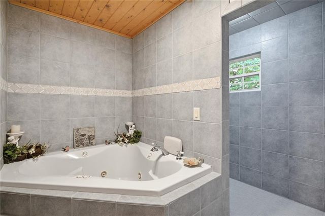 46 Spartan Lane, Rabun Gap, GA 30568