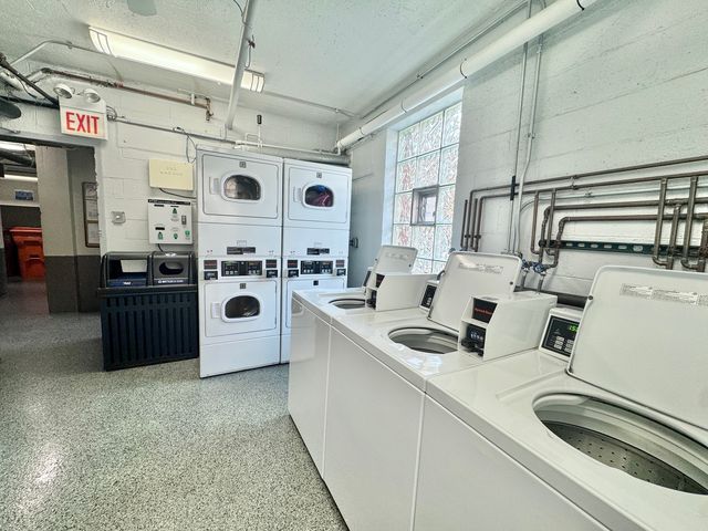 4920 N Marine Drive S208, Chicago, IL 60640