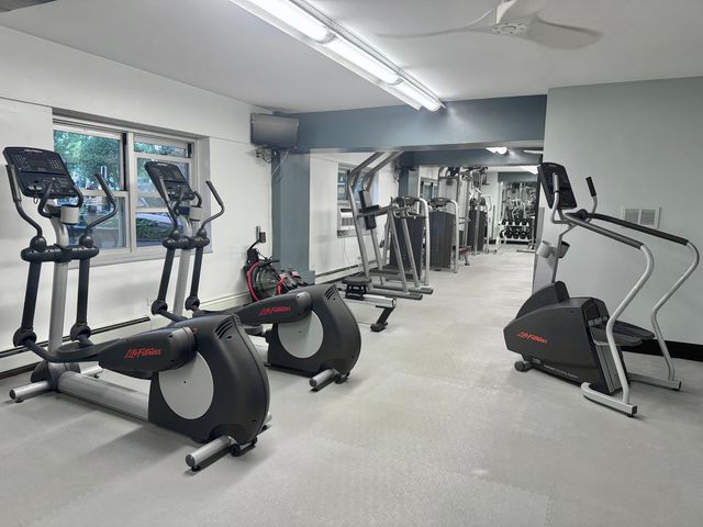 4920 N Marine Drive S208, Chicago, IL 60640