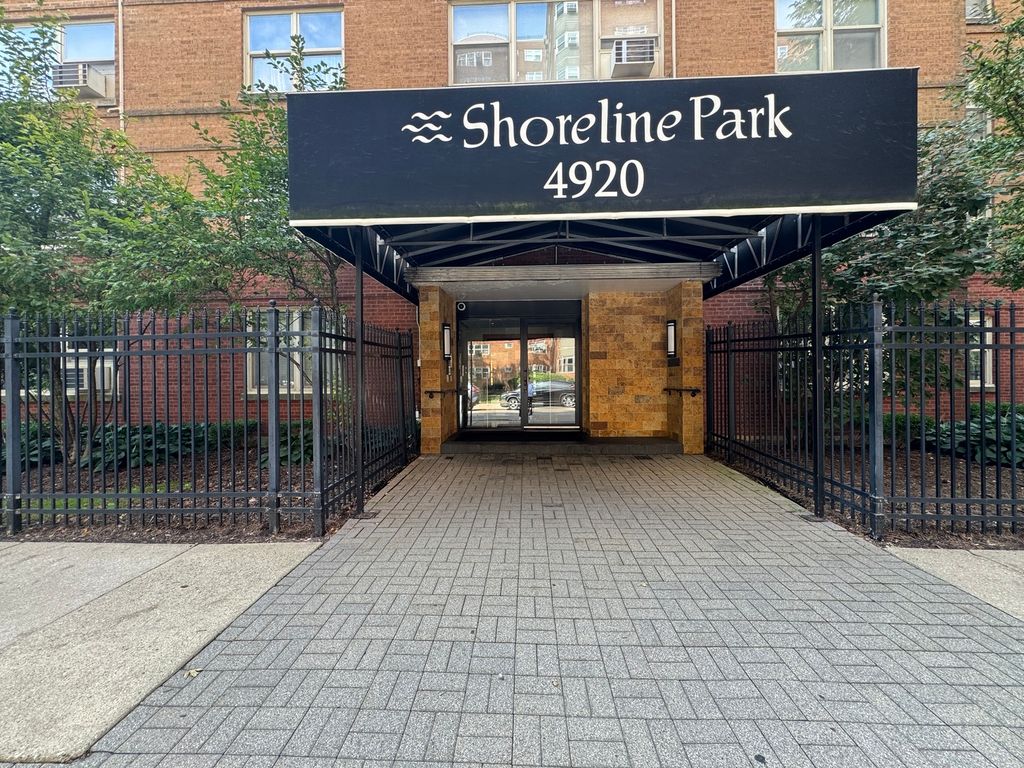 4920 N Marine Drive S208, Chicago, IL 60640