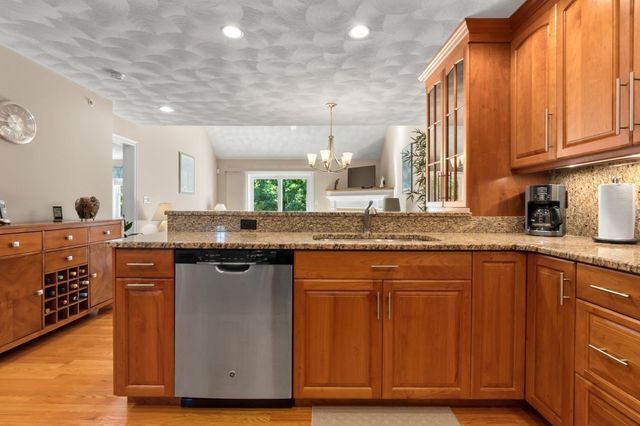 35 Peaslee Circle 35, Middleton, MA 01949
