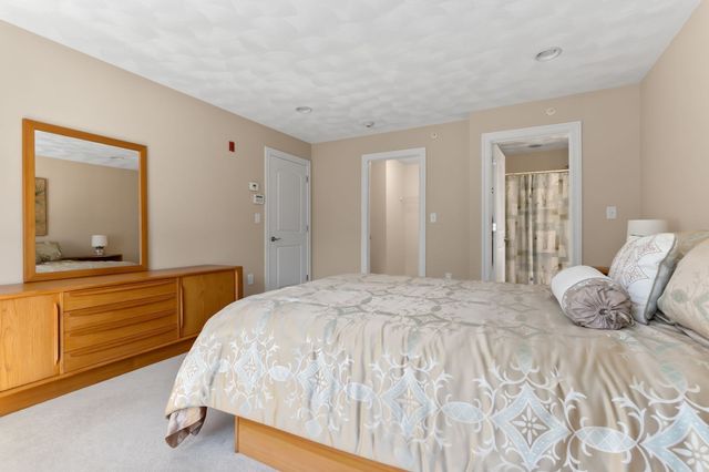 35 Peaslee Circle 35, Middleton, MA 01949