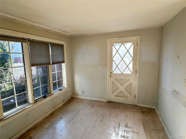 192 Brixton Road S, Garden City, NY 11530