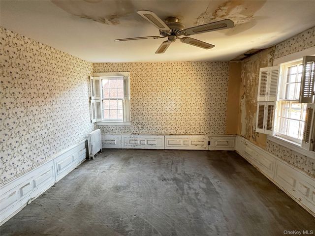 192 Brixton Road S, Garden City, NY 11530