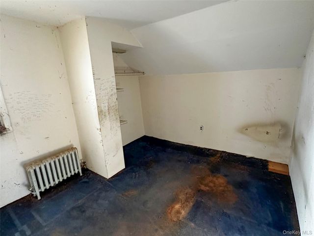 192 Brixton Road S, Garden City, NY 11530