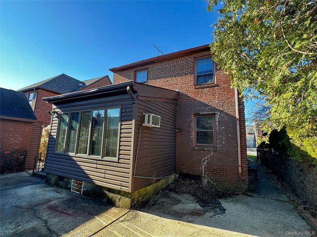 192 Brixton Road S, Garden City, NY 11530