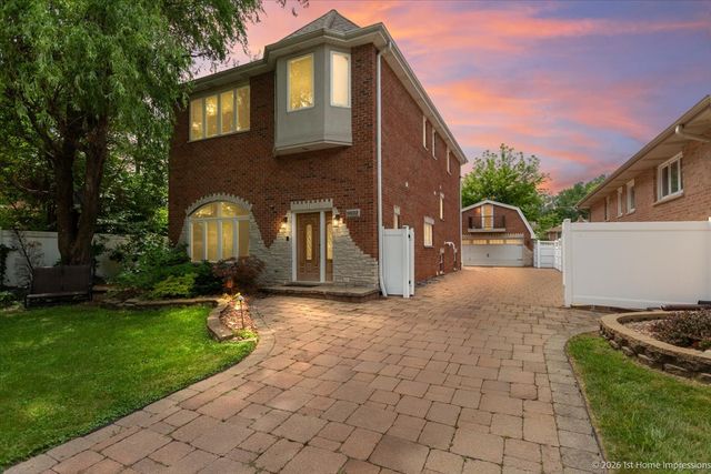 9832 Rutherford Avenue, Oak Lawn, IL 60453