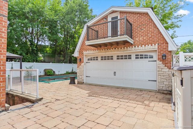 9832 Rutherford Avenue, Oak Lawn, IL 60453