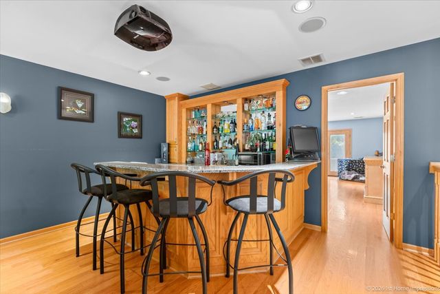 9832 Rutherford Avenue, Oak Lawn, IL 60453