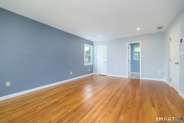 26 Marva Lane, Stamford, CT 06903