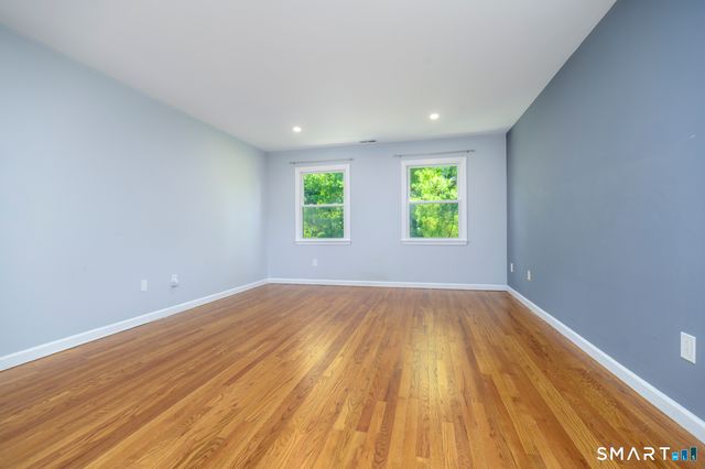 26 Marva Lane, Stamford, CT 06903