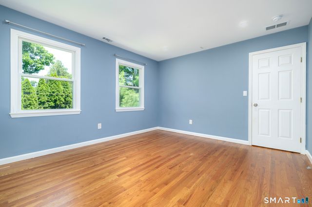 26 Marva Lane, Stamford, CT 06903