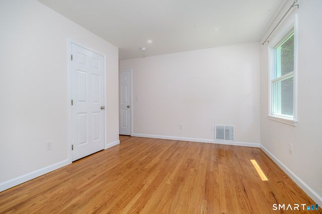 26 Marva Lane, Stamford, CT 06903