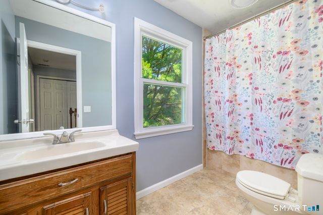 26 Marva Lane, Stamford, CT 06903