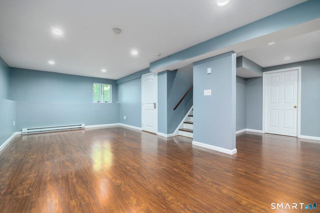 26 Marva Lane, Stamford, CT 06903