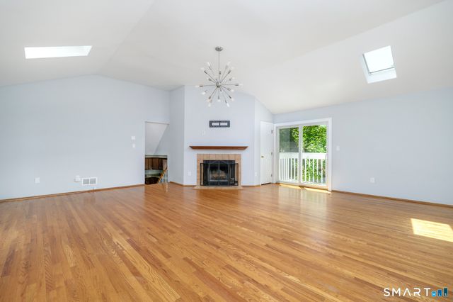 26 Marva Lane, Stamford, CT 06903