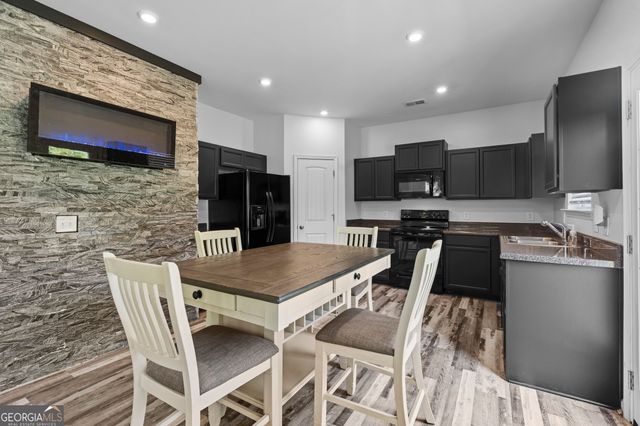 16 Jay Circle NW, Adairsville, GA 30103