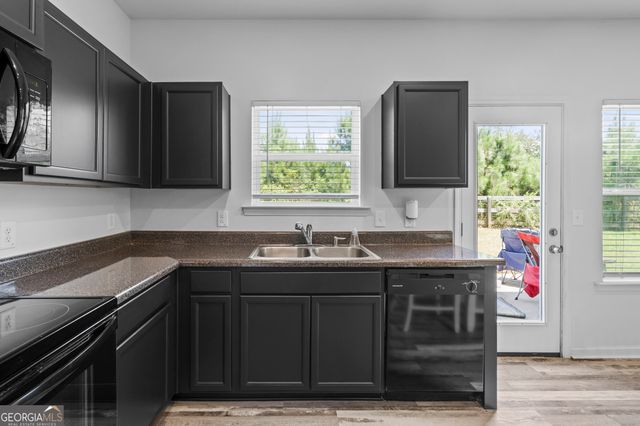 16 Jay Circle NW, Adairsville, GA 30103